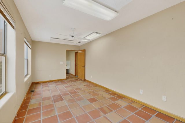 7 Casa Del Oro Way, Santa Fe, NM 87508