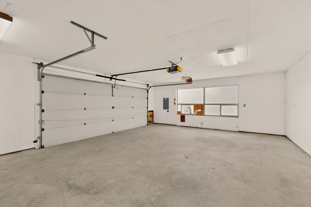 7 Casa Del Oro Way, Santa Fe, NM 87508