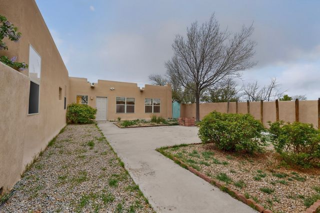 7 Casa Del Oro Way, Santa Fe, NM 87508