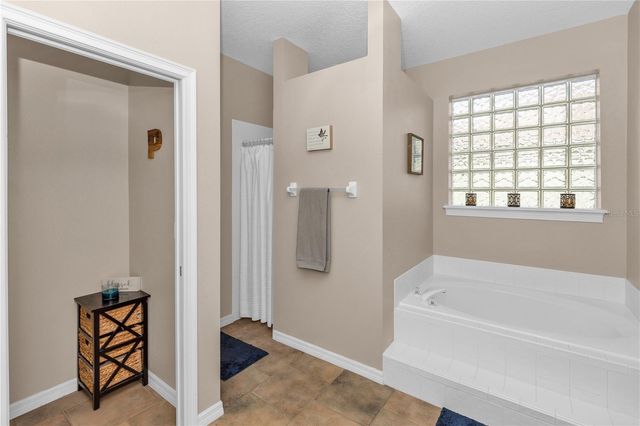 325 HAZELTINE DRIVE, Debary, FL 32713