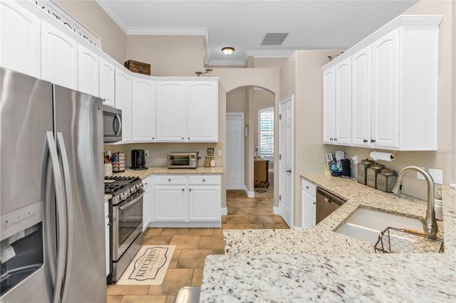325 HAZELTINE DRIVE, Debary, FL 32713
