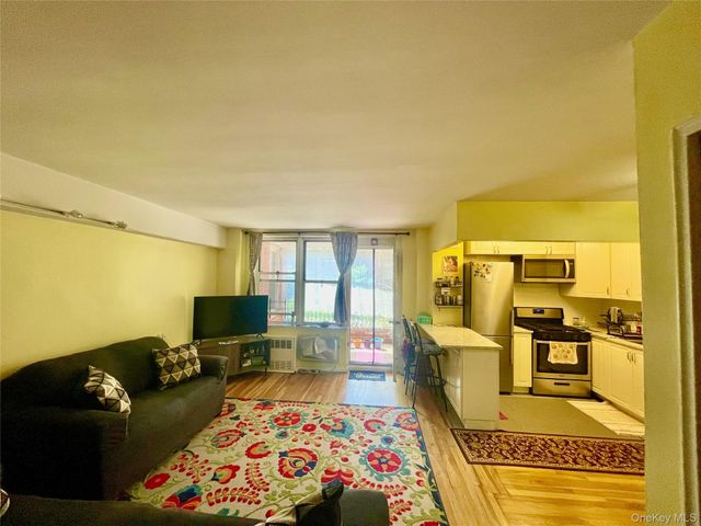 94-11 59 Avenue D-17, Elmhurst, NY 11373