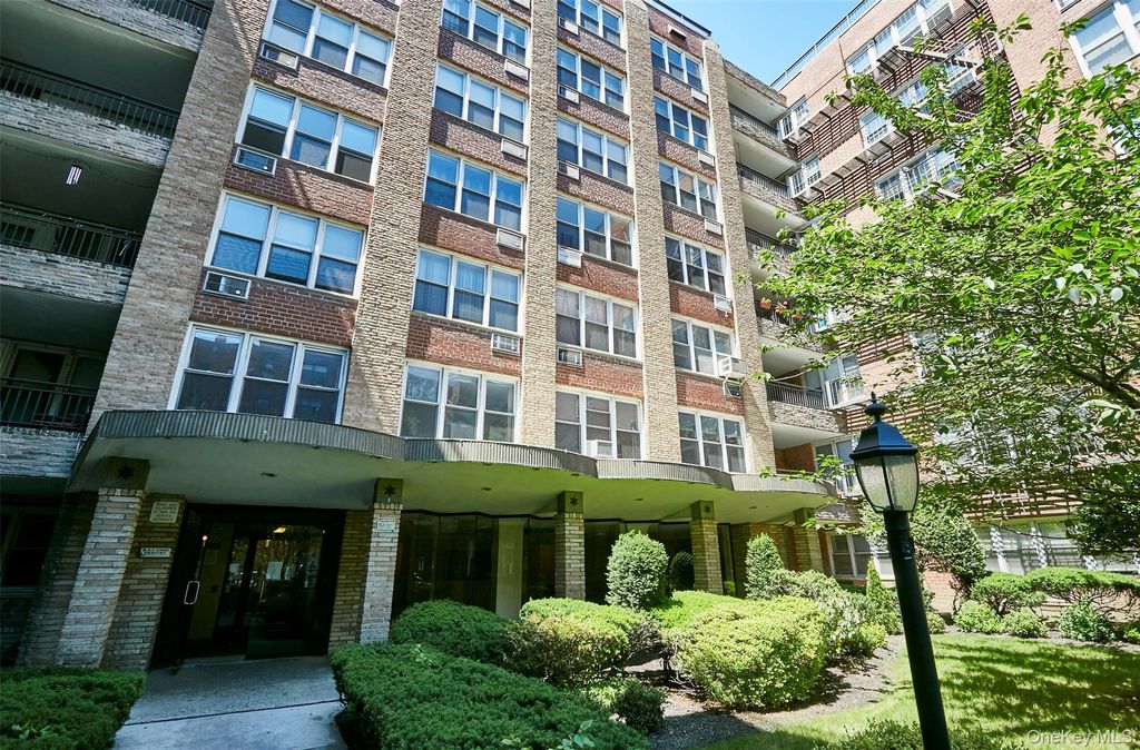 94-11 59 Avenue D-17, Elmhurst, NY 11373