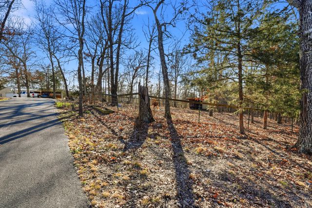 504 Keithley Road, Walnut Shade, MO 65771