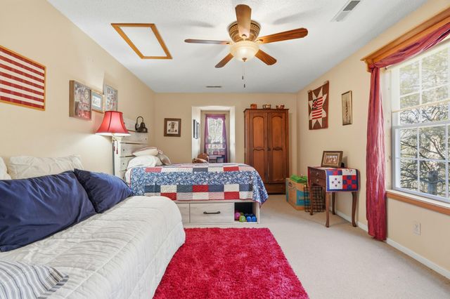 504 Keithley Road, Walnut Shade, MO 65771