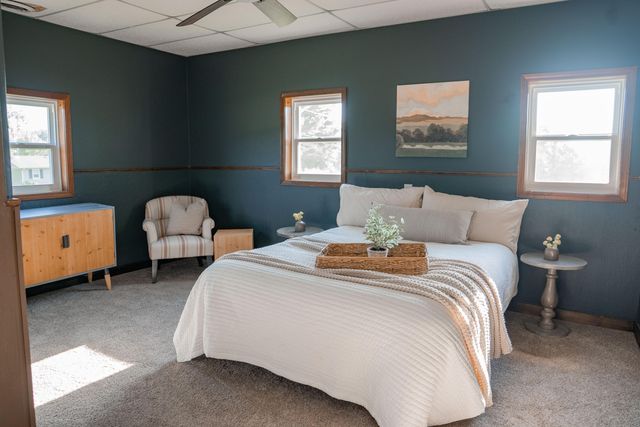 11861 E 1350 Road, Stockton, MO 65785