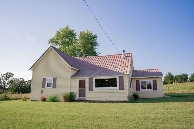 11861 E 1350 Road, Stockton, MO 65785