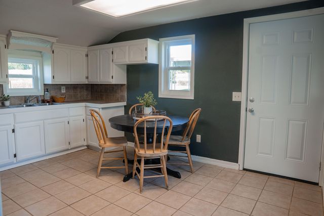 11861 E 1350 Road, Stockton, MO 65785