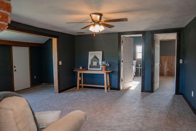 11861 E 1350 Road, Stockton, MO 65785