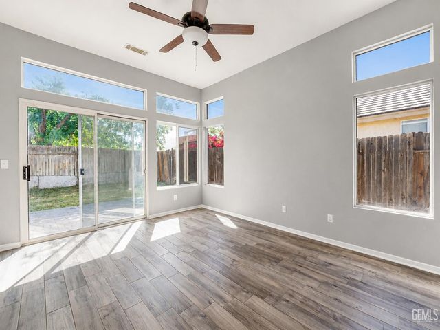 5204 Clover Mountain Street, Bakersfield, CA 93313