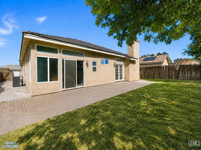 5204 Clover Mountain Street, Bakersfield, CA 93313