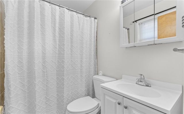 4012 Tarnywood DR, Portsmouth, VA 23703