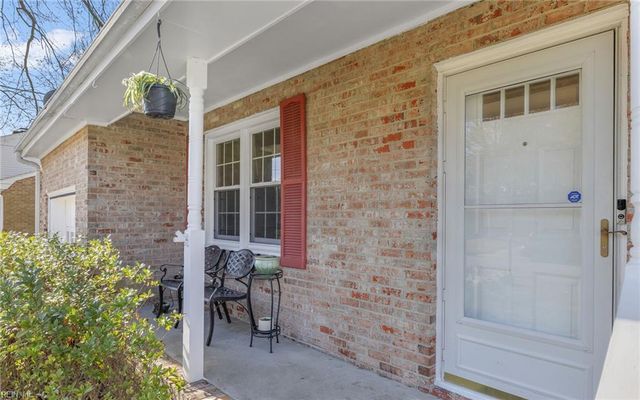 4012 Tarnywood DR, Portsmouth, VA 23703