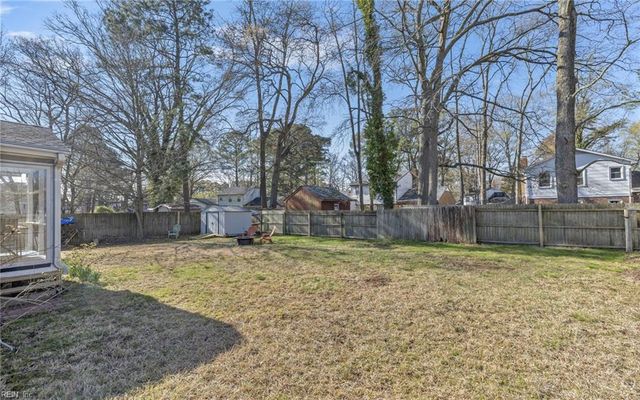 4012 Tarnywood DR, Portsmouth, VA 23703