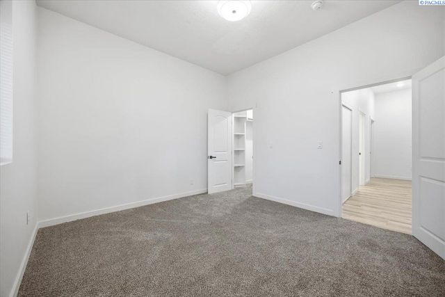 407 W Shoshone St, Pasco, WA 99301