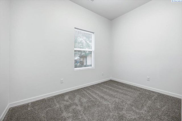 407 W Shoshone St, Pasco, WA 99301