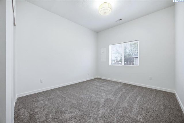 407 W Shoshone St, Pasco, WA 99301