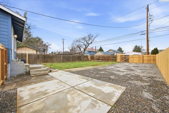 407 W Shoshone St, Pasco, WA 99301
