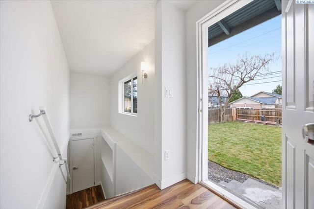 407 W Shoshone St, Pasco, WA 99301