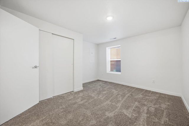 407 W Shoshone St, Pasco, WA 99301