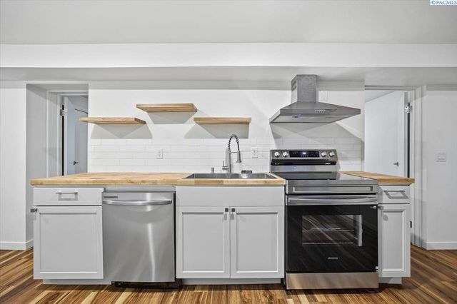 407 W Shoshone St, Pasco, WA 99301