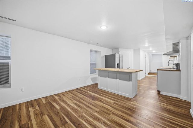 407 W Shoshone St, Pasco, WA 99301