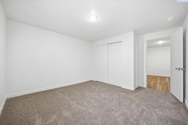 407 W Shoshone St, Pasco, WA 99301