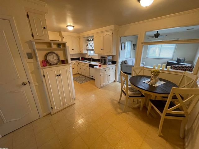 21541 Pallister Street, St Clair Shores, MI 48080