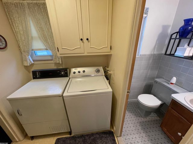 21541 Pallister Street, St Clair Shores, MI 48080