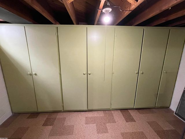 21541 Pallister Street, St Clair Shores, MI 48080