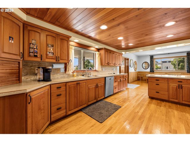 13209 Ne 119TH St, Brush Prairie, WA 98606