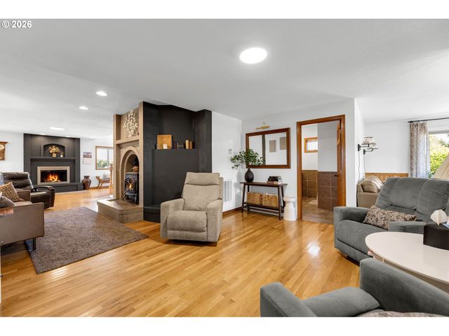 13209 Ne 119TH St, Brush Prairie, WA 98606