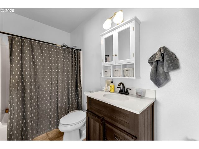 13209 Ne 119TH St, Brush Prairie, WA 98606