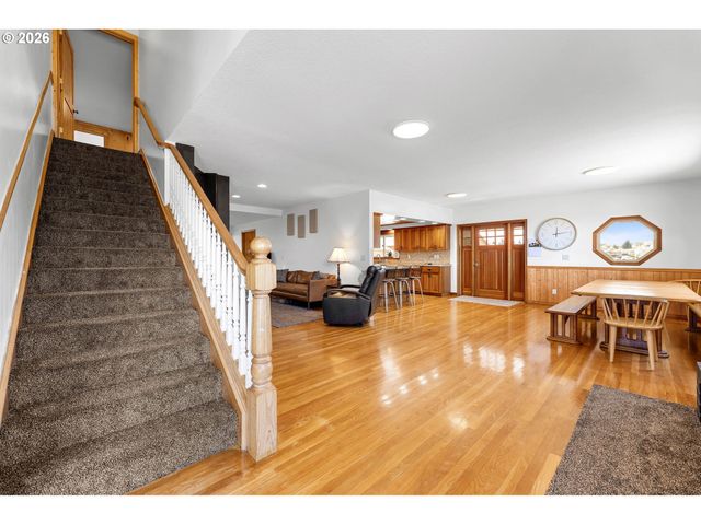 13209 Ne 119TH St, Brush Prairie, WA 98606