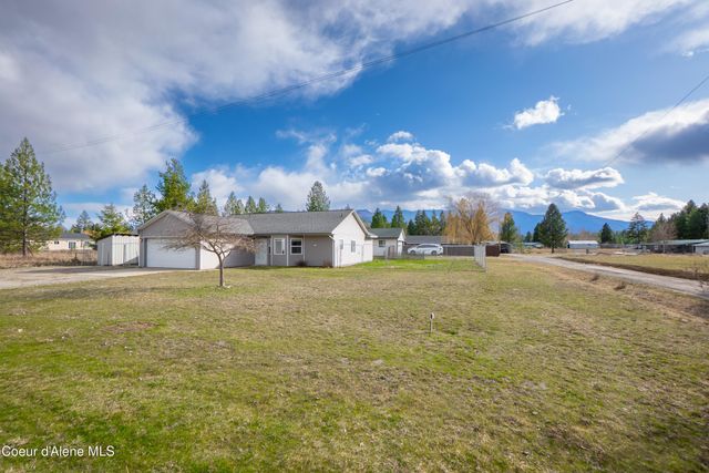 152 Cherry LN, Moyie Springs, ID 83845
