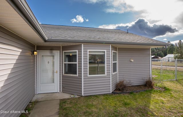 152 Cherry LN, Moyie Springs, ID 83845