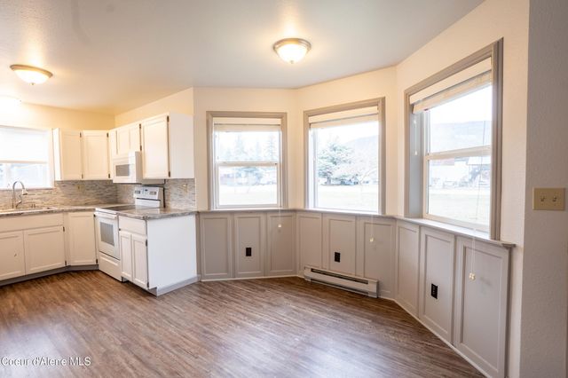 152 Cherry LN, Moyie Springs, ID 83845