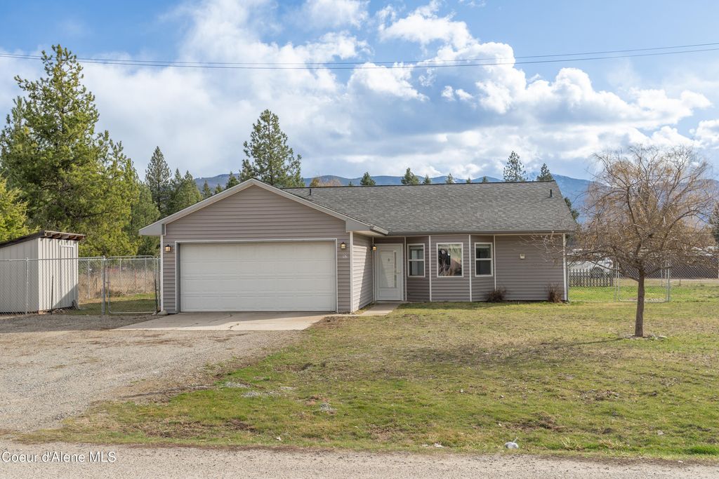 152 Cherry LN, Moyie Springs, ID 83845