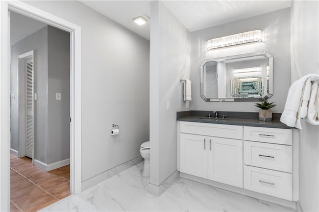 5040 Harmony Circle 107, Vero Beach, FL 32967