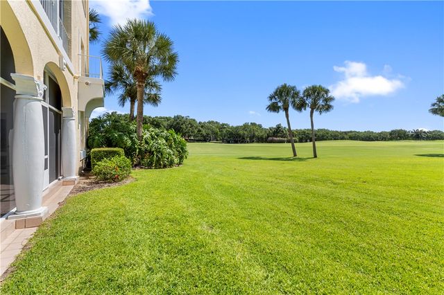 5040 Harmony Circle 107, Vero Beach, FL 32967