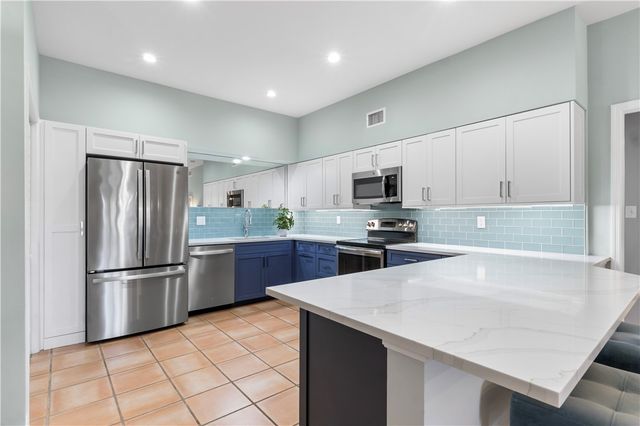 5040 Harmony Circle 107, Vero Beach, FL 32967