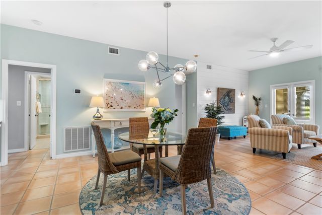 5040 Harmony Circle 107, Vero Beach, FL 32967