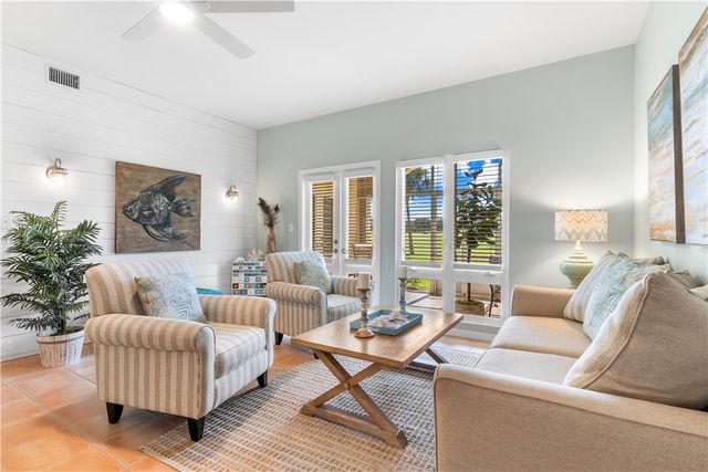 5040 Harmony Circle 107, Vero Beach, FL 32967