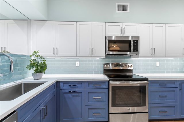 5040 Harmony Circle 107, Vero Beach, FL 32967