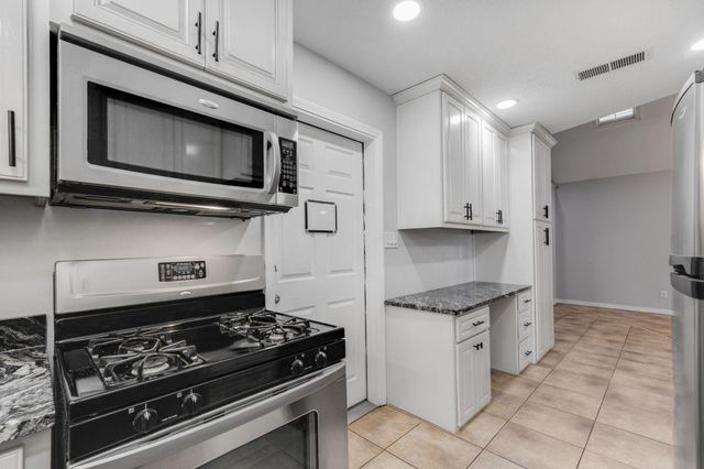 3901 Dancing Star Way NW, Albuquerque, NM 87120