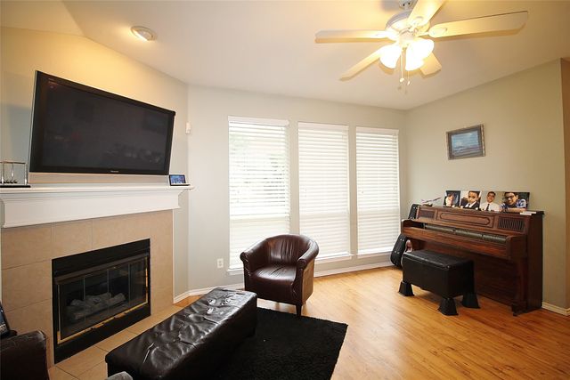 4228 Boulder Park Drive, Fort Worth, TX 76040