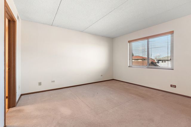 8160 168th Place 2W, Tinley Park, IL 60477