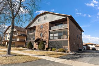 8160 168th Place 2W, Tinley Park, IL 60477