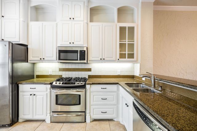 554 Rockingham Drive, Irving, TX 75063