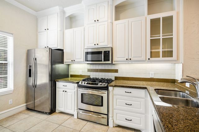 554 Rockingham Drive, Irving, TX 75063